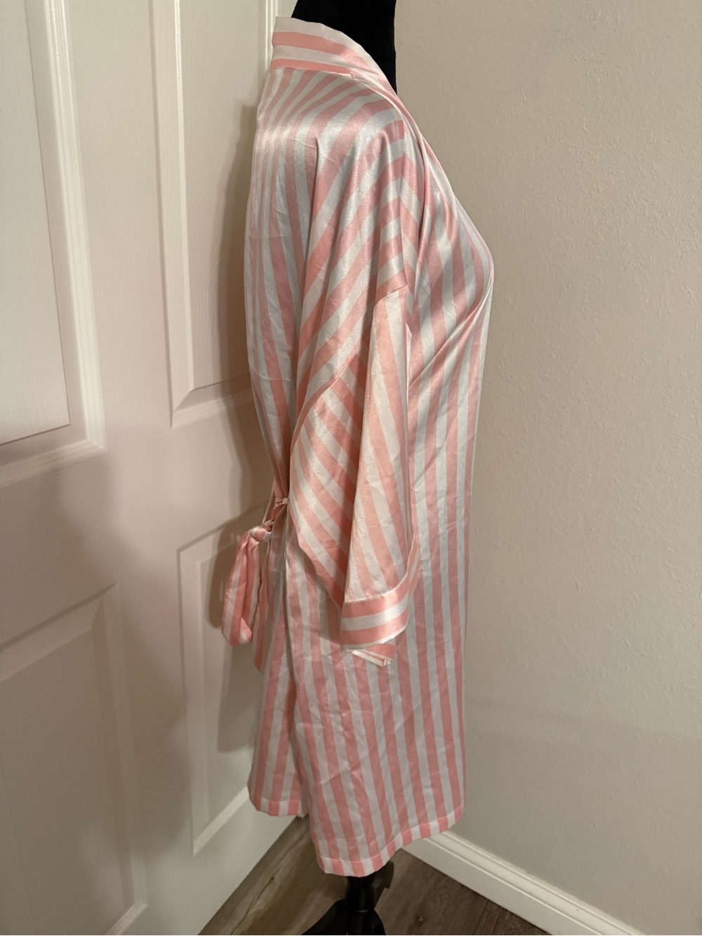 Victoria's Secret Pink and White Satin Striped Kimono - Picture 2 of 5